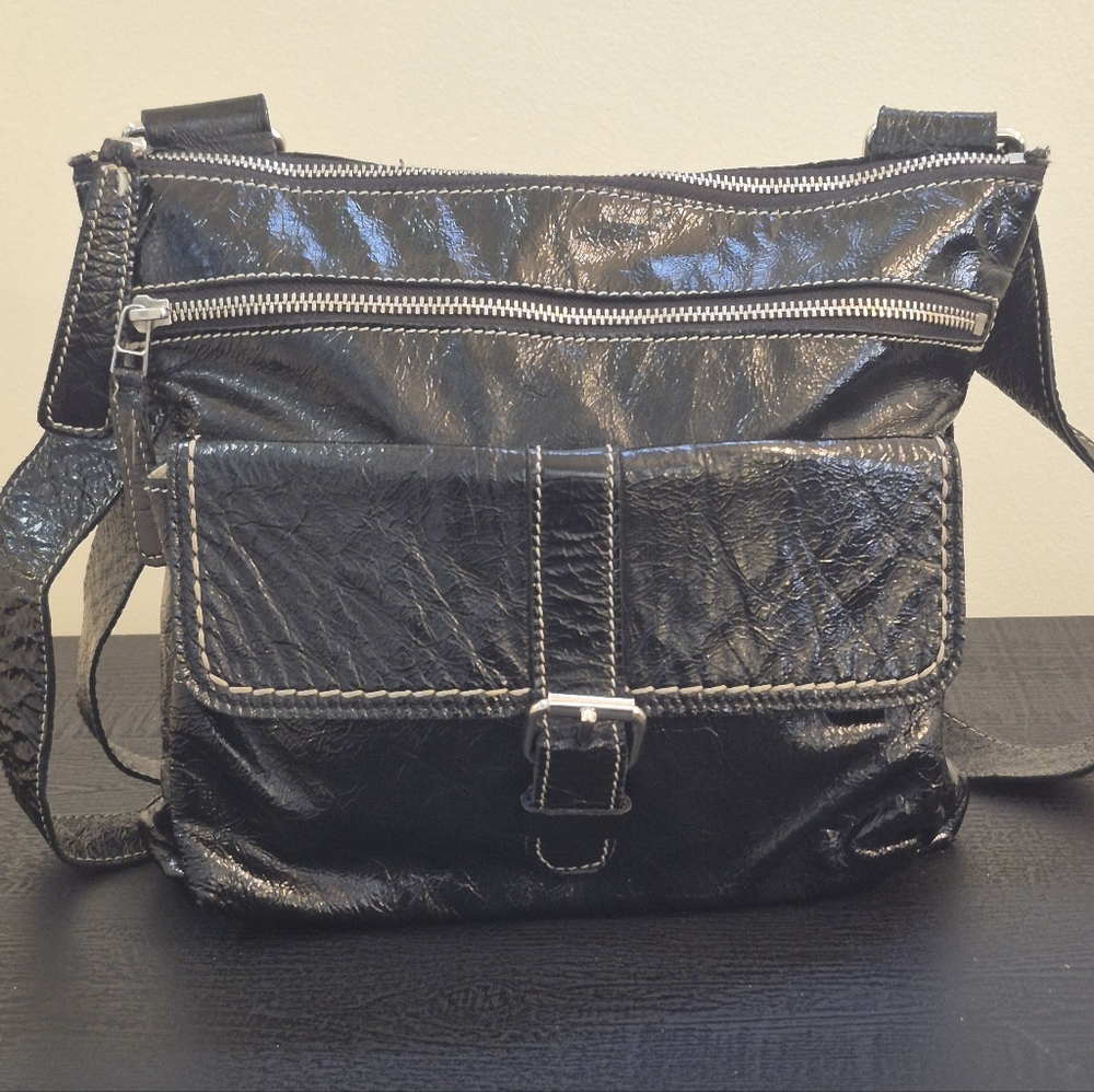 Roots Canada Black Patent Leather Crossbody Shoulder Bag Handbag